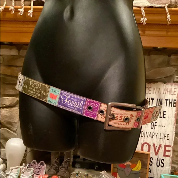 Fossil Logo Patchwork Unique Leather Belt SZ.S - Picture 1 of 16